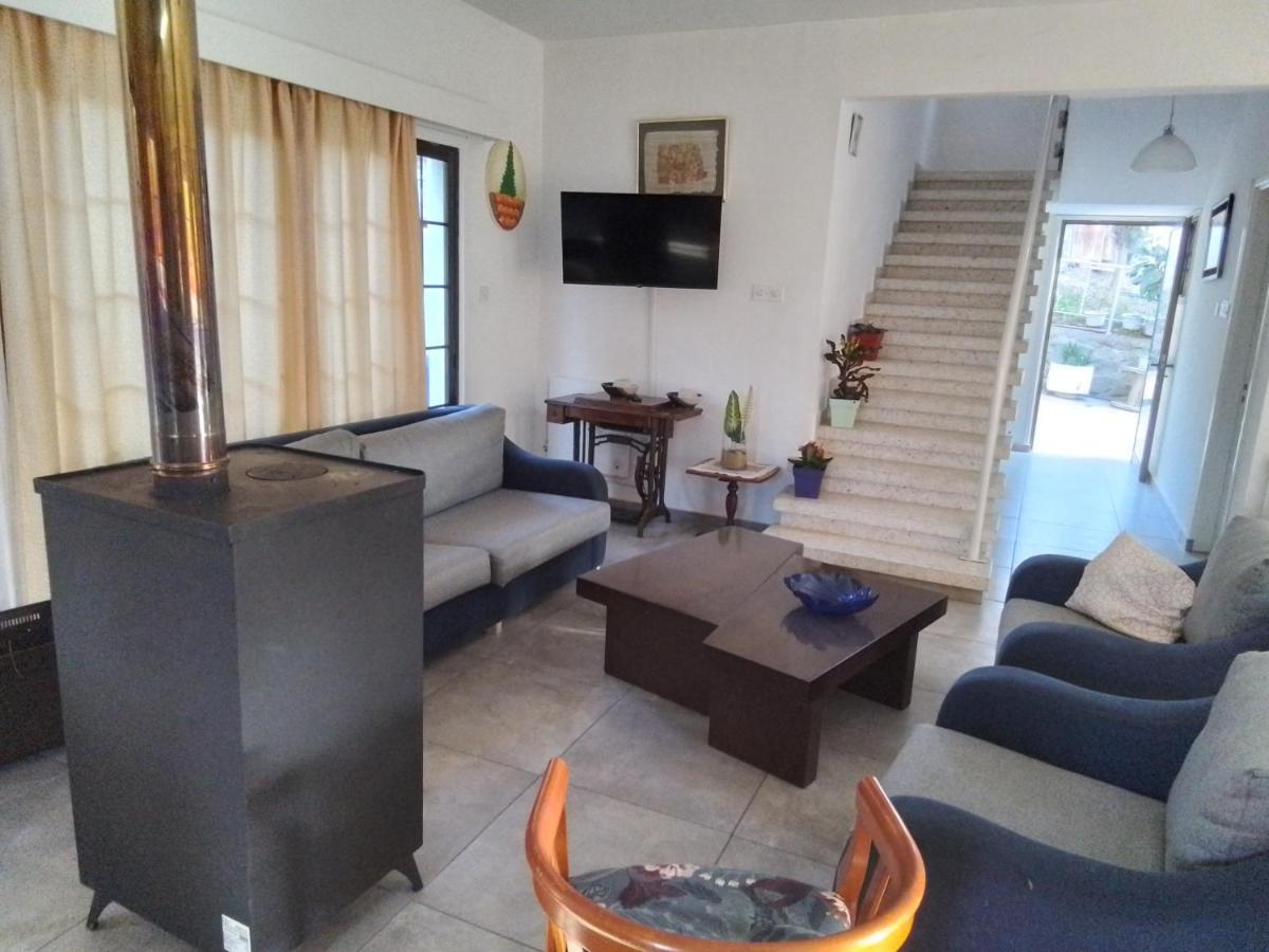 ניקוסיה Kampi Double Storey House In The Village מראה חיצוני תמונה