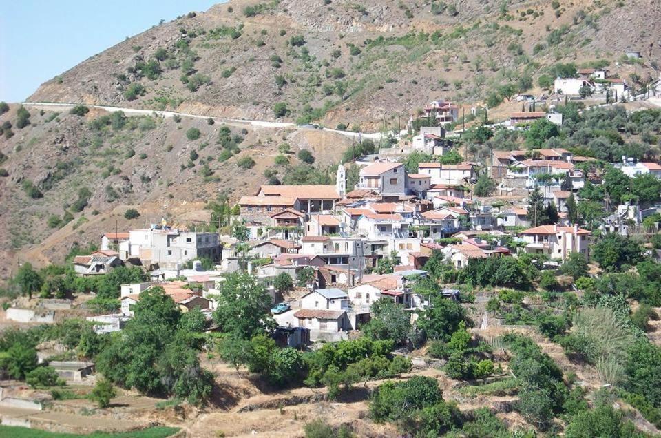 ניקוסיה Kampi Double Storey House In The Village מראה חיצוני תמונה
